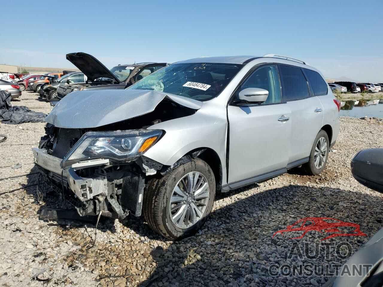 NISSAN PATHFINDER 2018 - 5N1DR2MN5JC652116