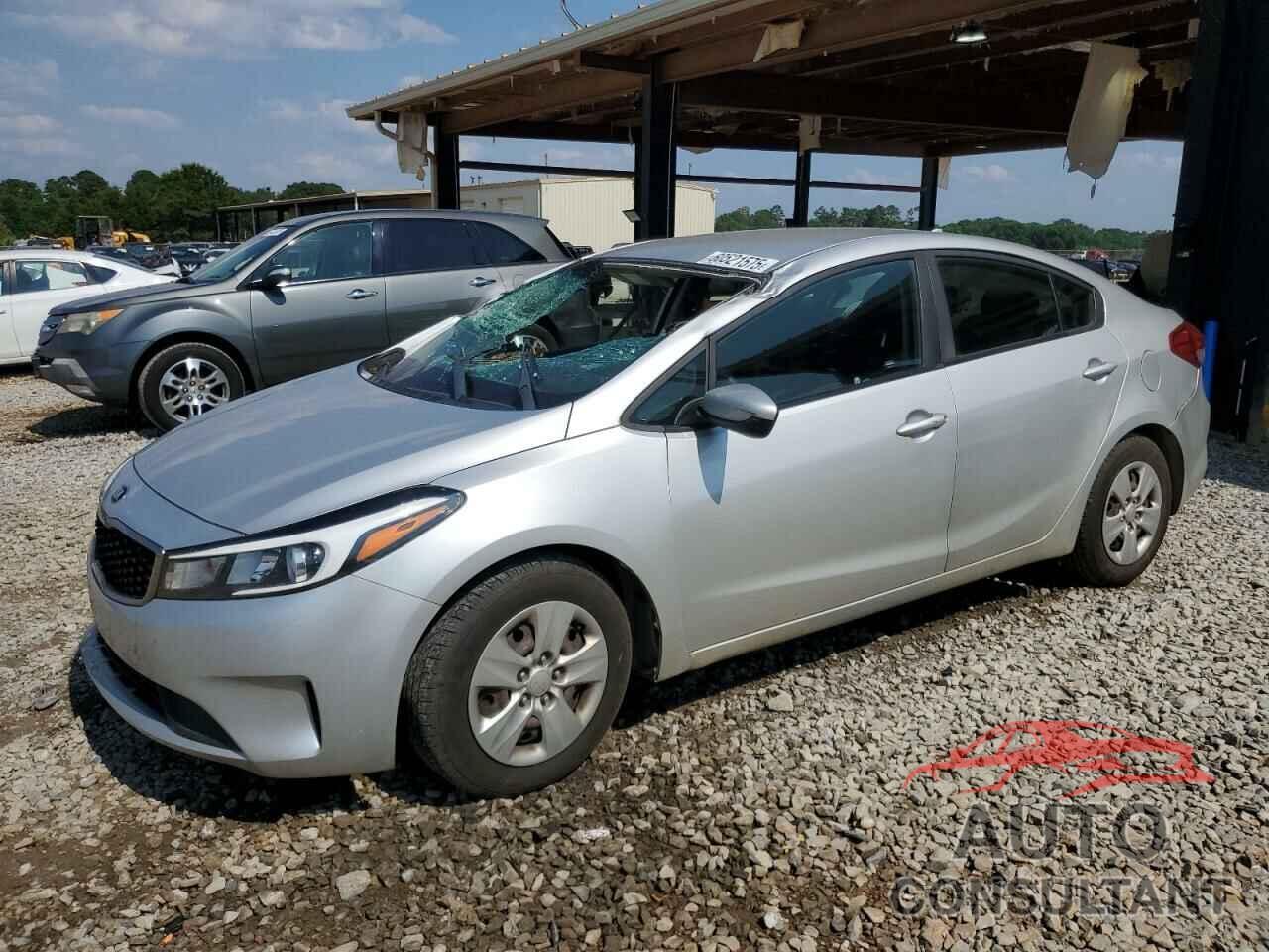 KIA FORTE 2018 - 3KPFK4A74JE209712