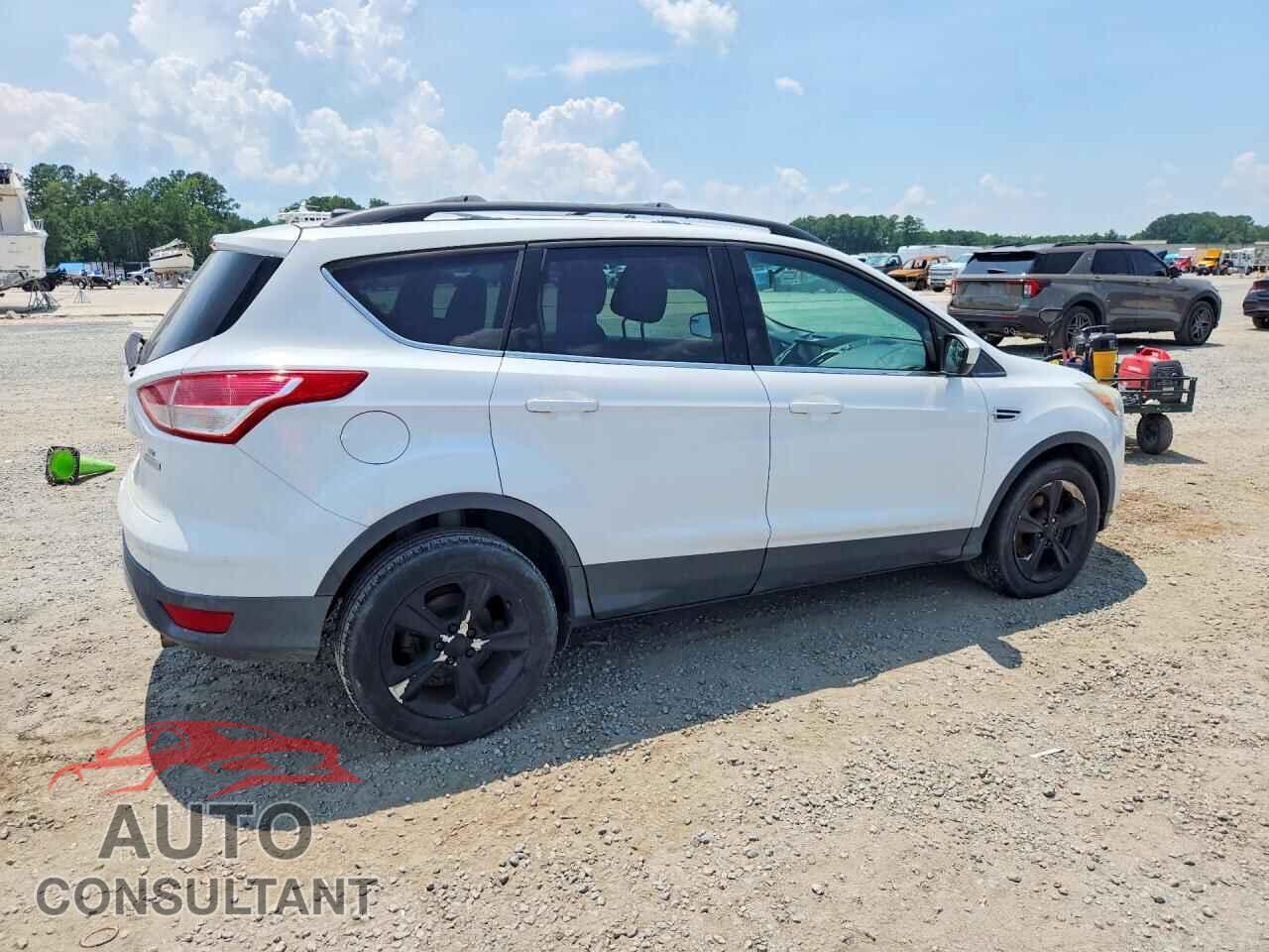 FORD ESCAPE 2013 - 1FMCU0GX8DUB89351
