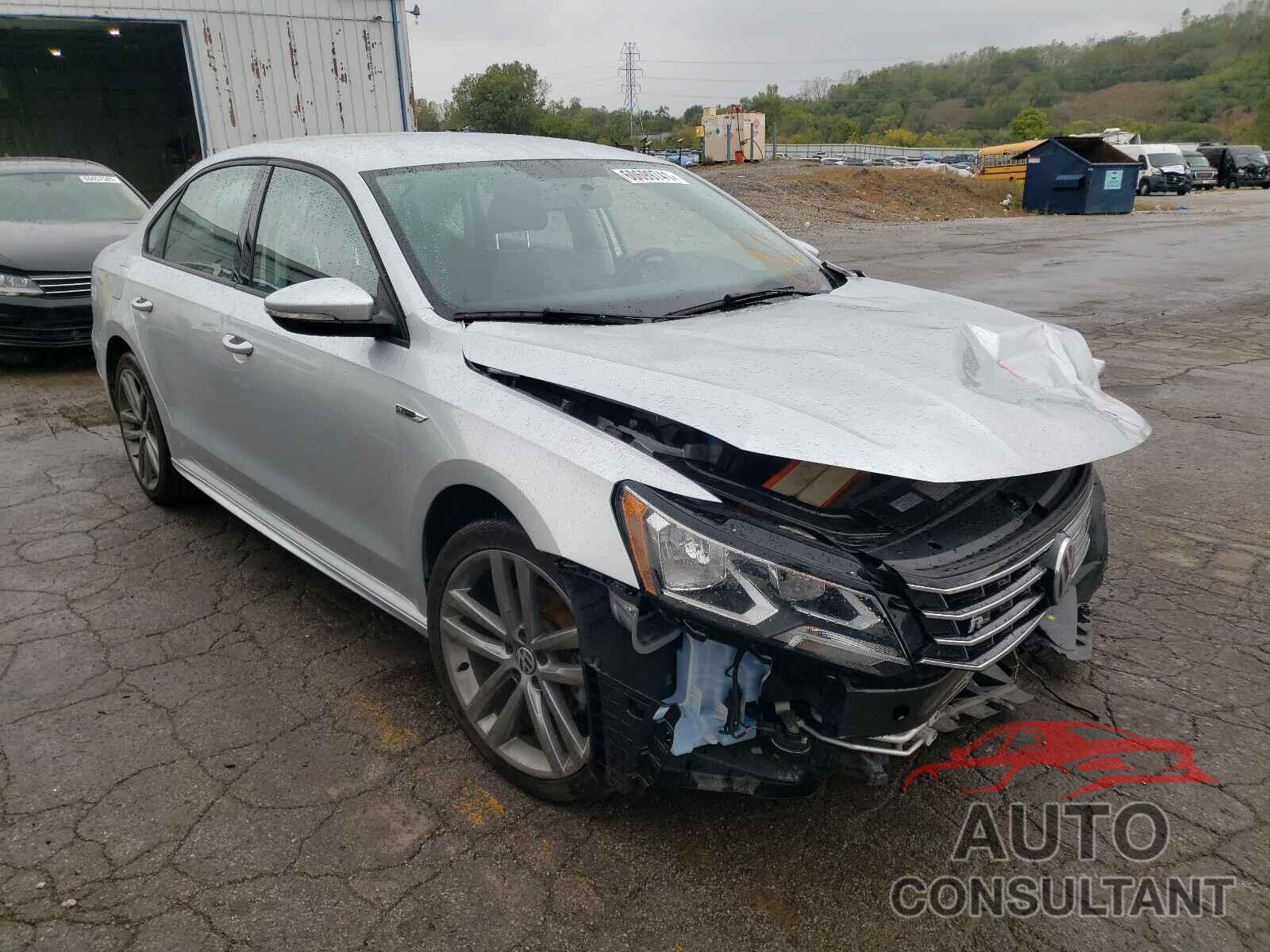 VOLKSWAGEN PASSAT 2018 - 1VWAA7A36JC007664