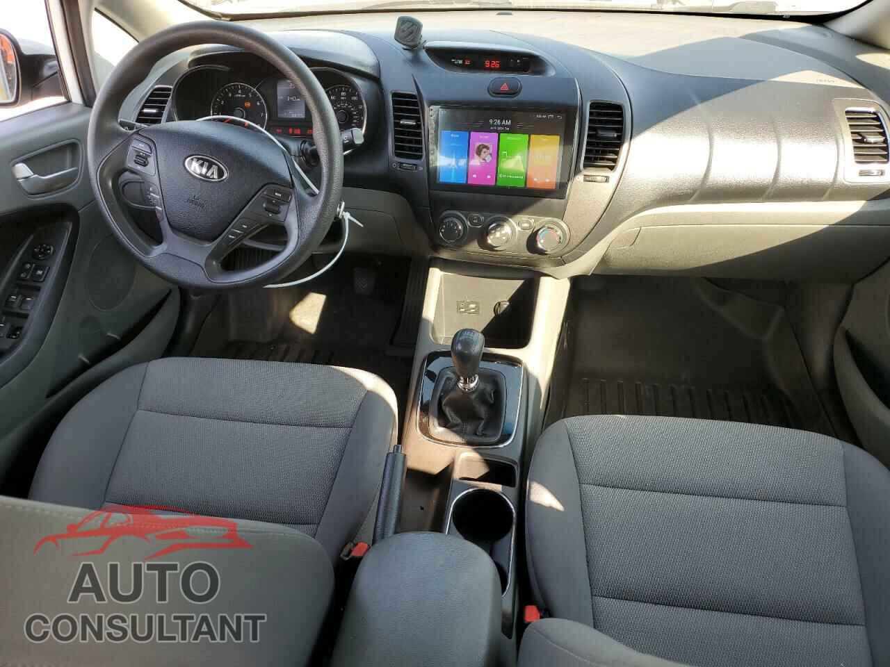 KIA FORTE 2017 - 3KPFK4A74HE048840