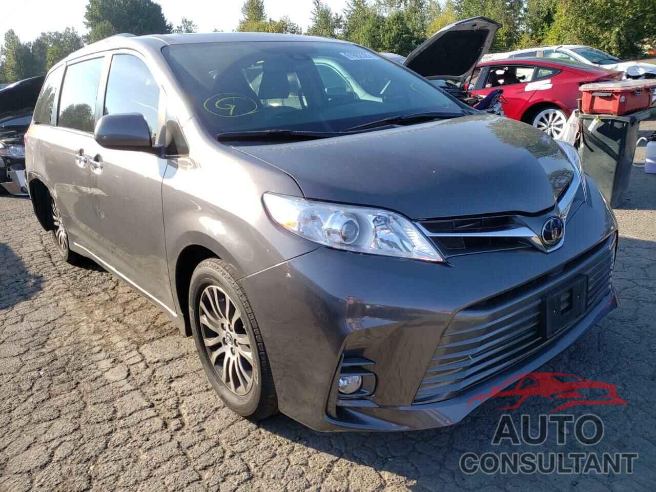 TOYOTA SIENNA 2018 - 5TDYZ3DC3JS943965