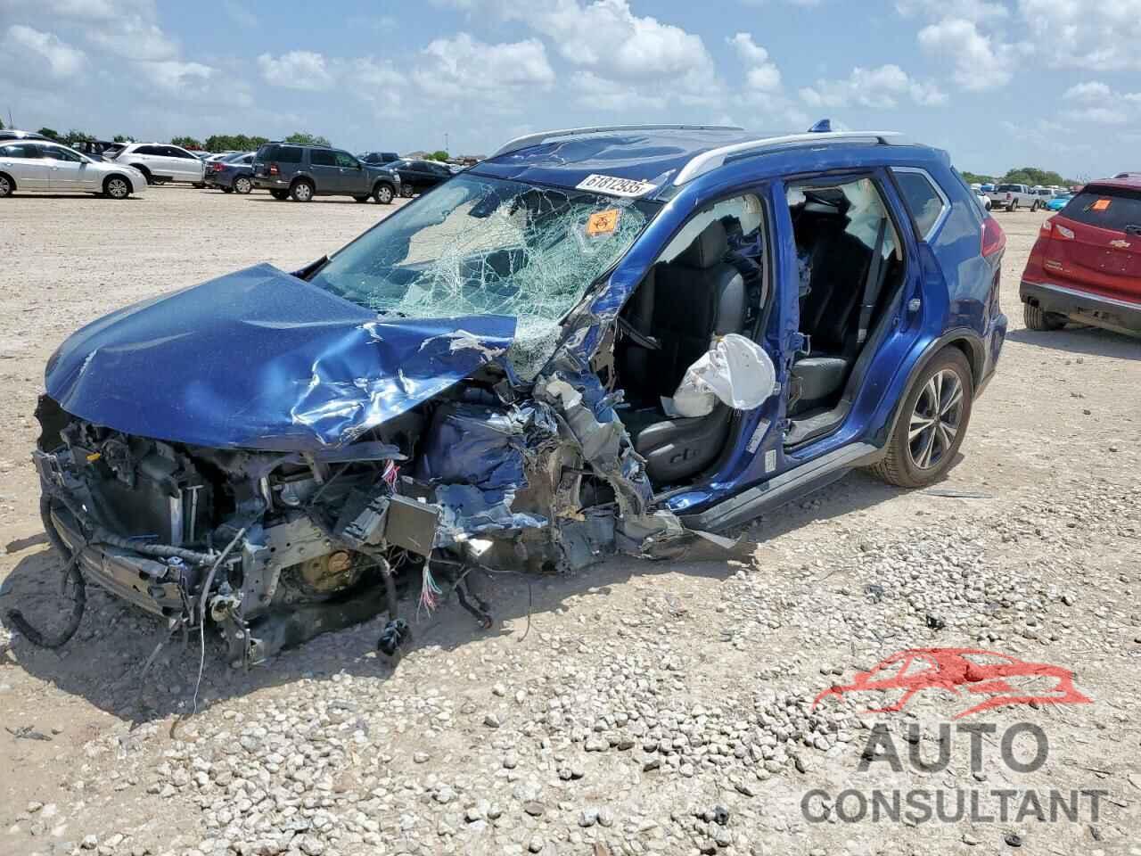 NISSAN ROGUE 2018 - JN8AT2MT7JW463901