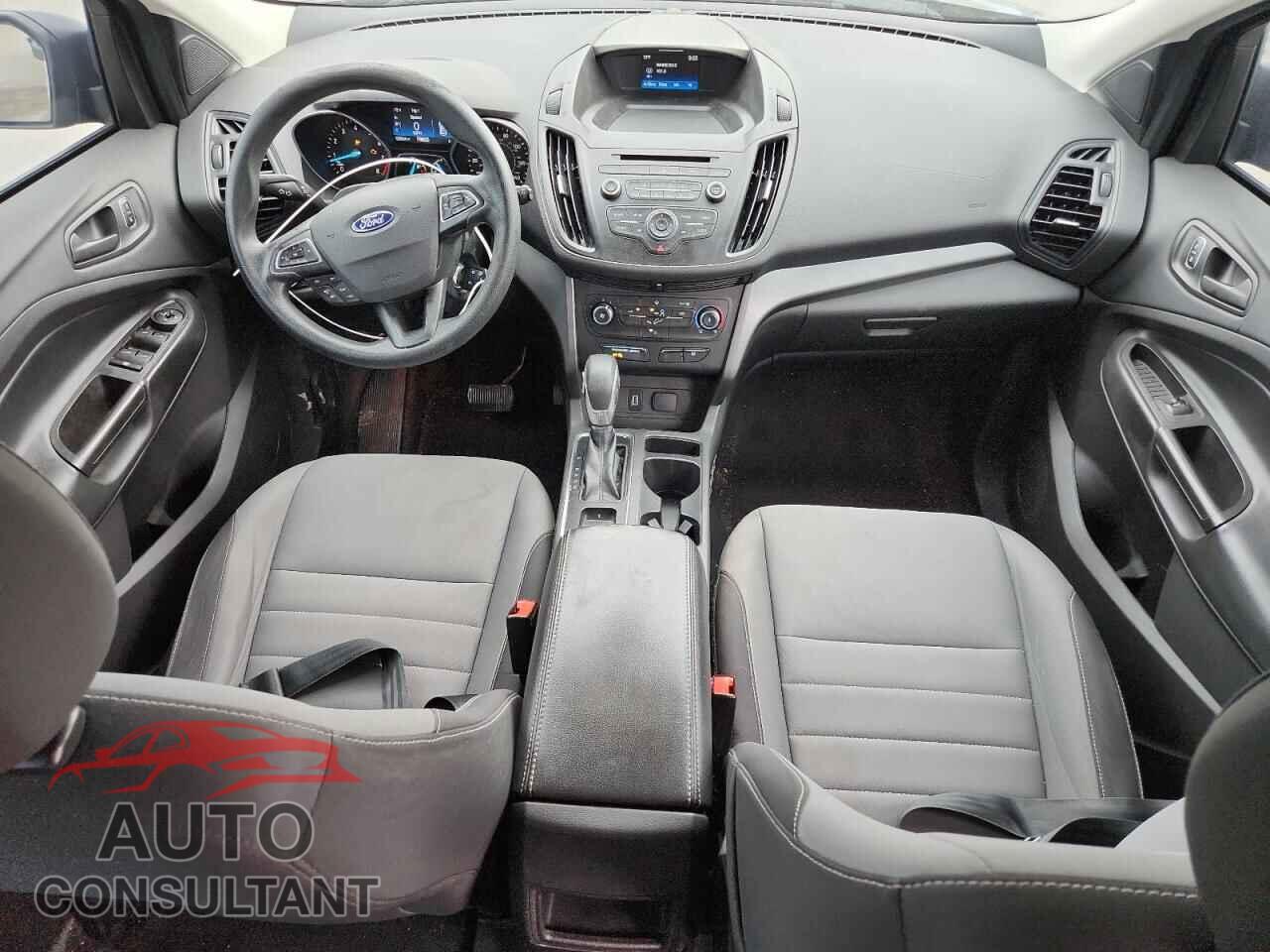 FORD ESCAPE 2017 - 1FMCU0F71HUC84289