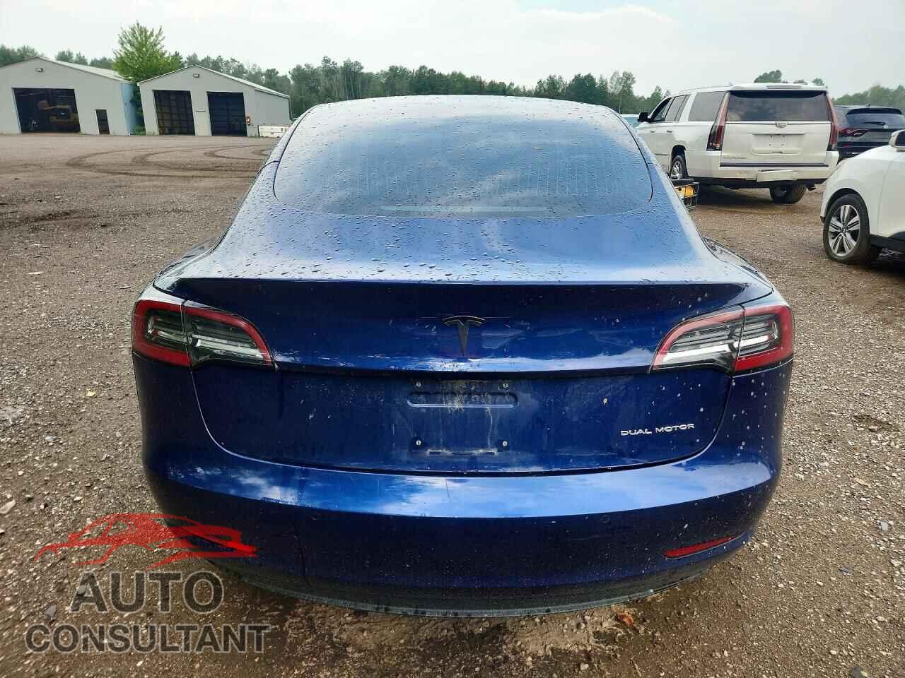 TESLA MODEL 3 2018 - 5YJ3E1EBXJF120454
