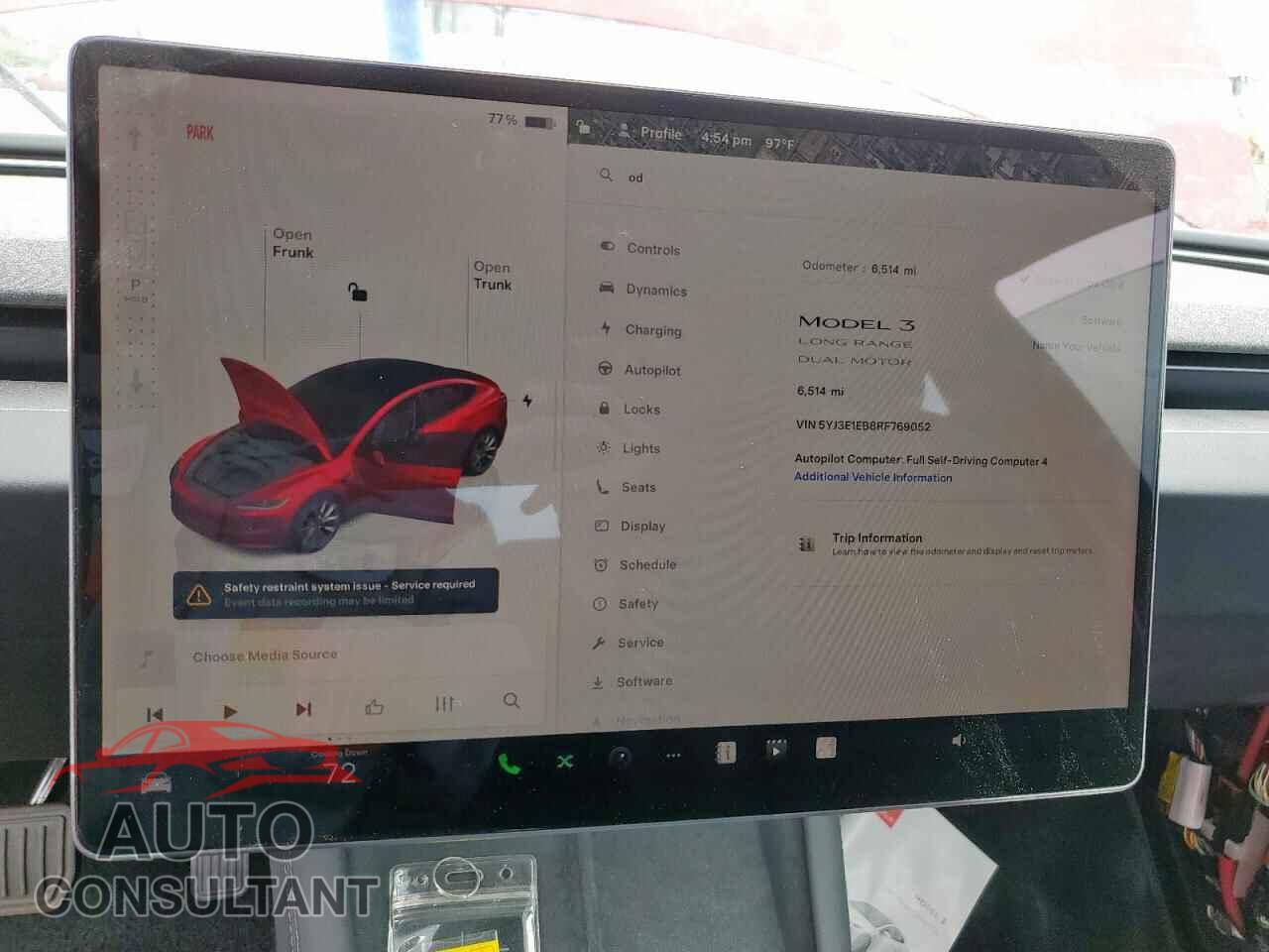 TESLA MODEL 3 2024 - 5YJ3E1EB8RF769052