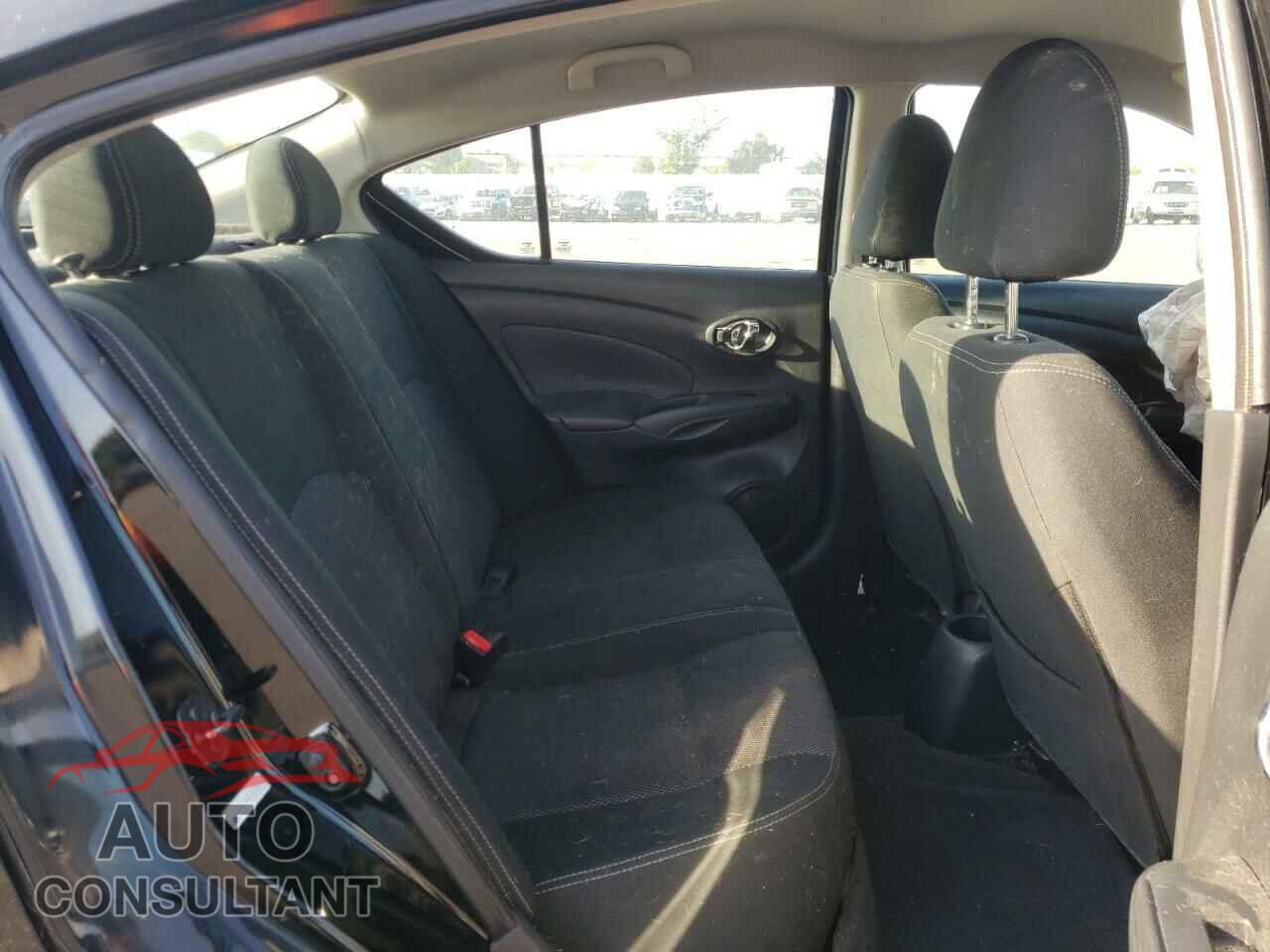 NISSAN VERSA 2017 - 3N1CN7AP1HL857531