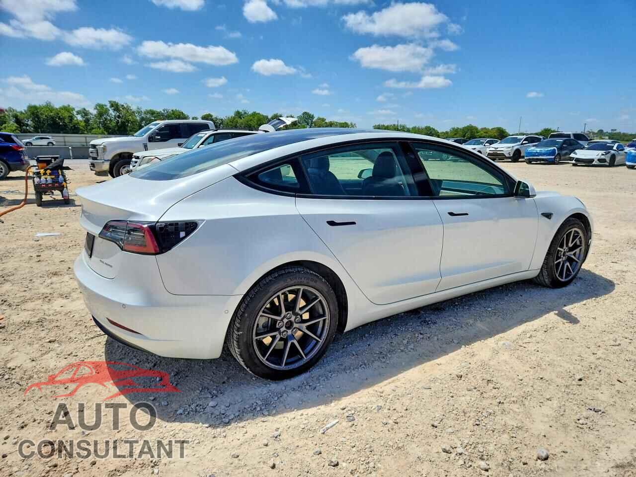 TESLA MODEL 3 2022 - 5YJ3E1EB3NF289639
