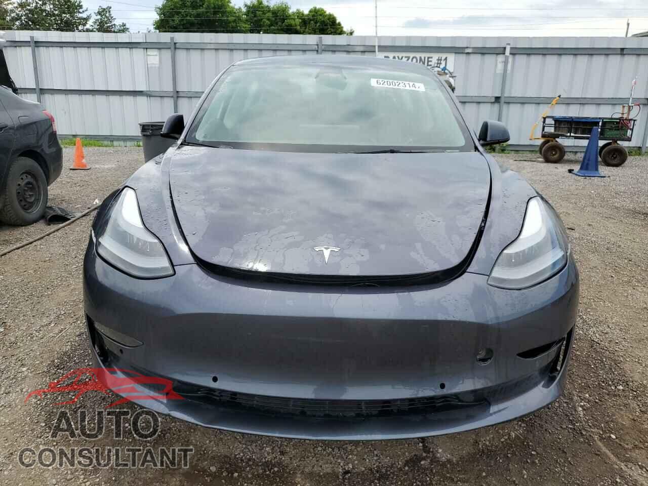 TESLA MODEL 3 2022 - 5YJ3E1EA5NF250509