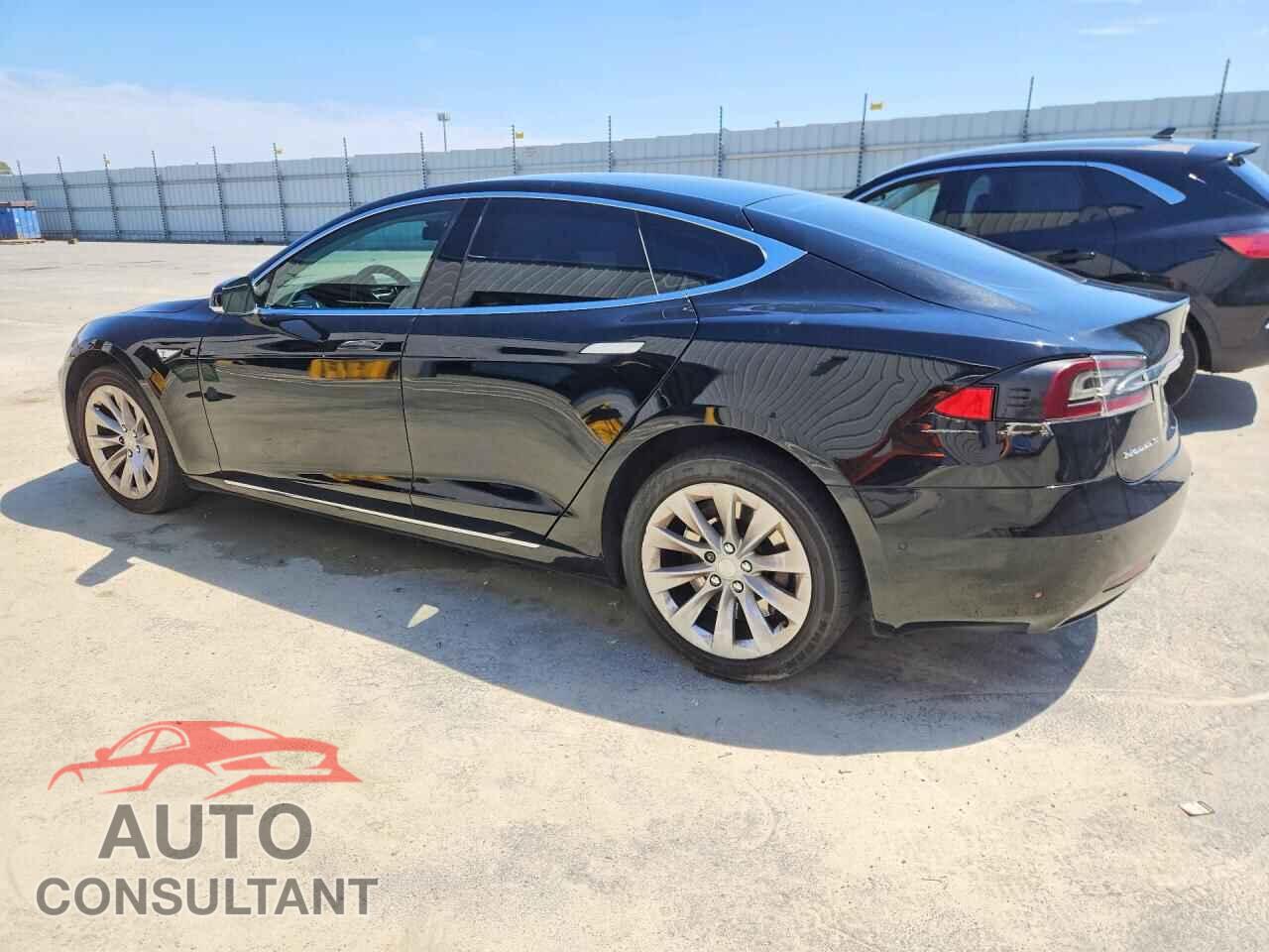 TESLA MODEL S 2016 - 5YJSA1E16GF152907