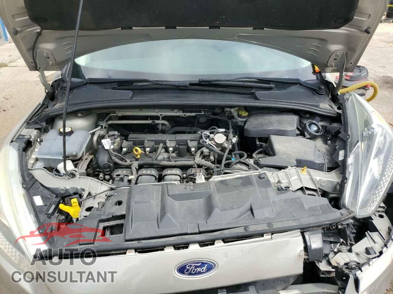 FORD FOCUS 2016 - 1FADP3F28GL352913