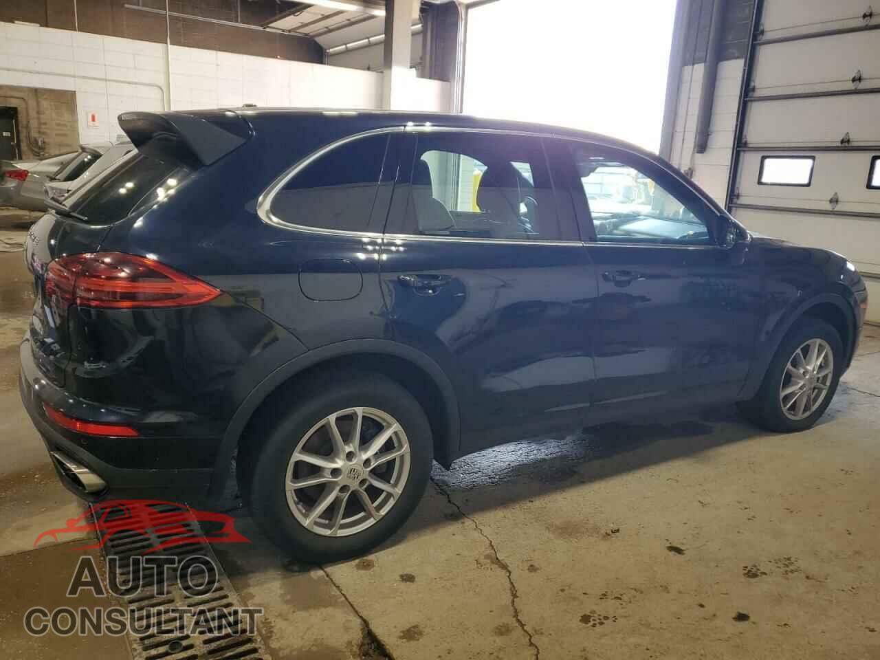 PORSCHE CAYENNE 2016 - WP1AA2A29GLA00857