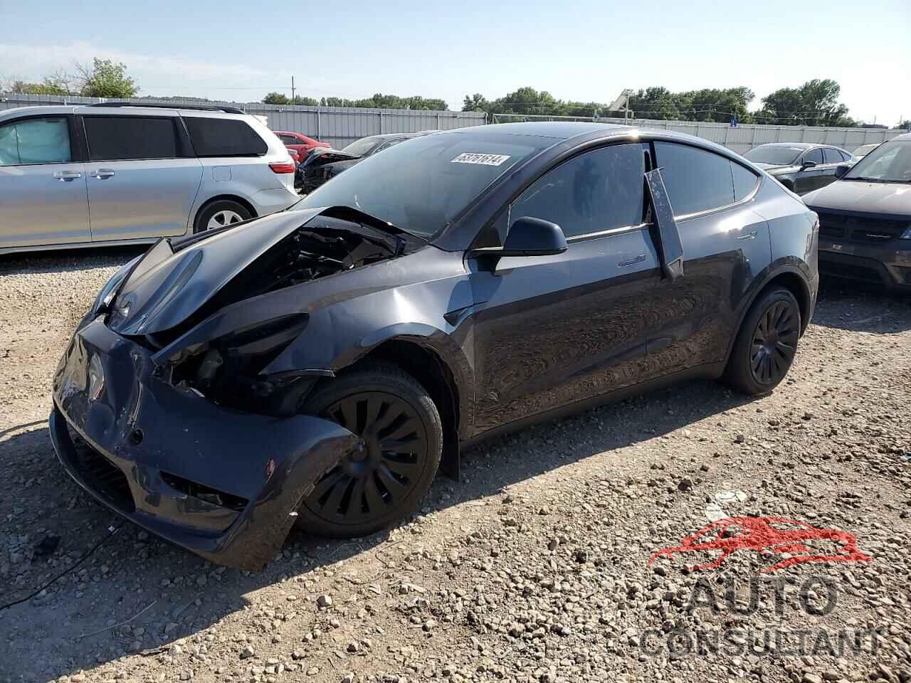 TESLA MODEL Y 2024 - 7SAYGDEE8RA225890