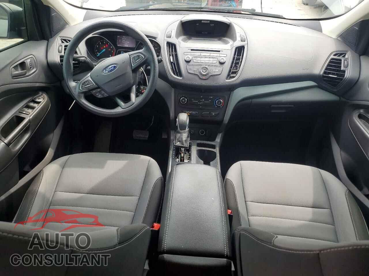 FORD ESCAPE 2017 - 1FMCU0F71HUE04480
