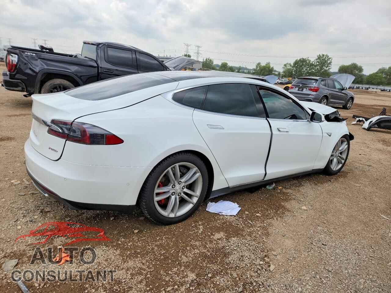 TESLA MODEL S 2015 - 5YJSA1H40FF087637