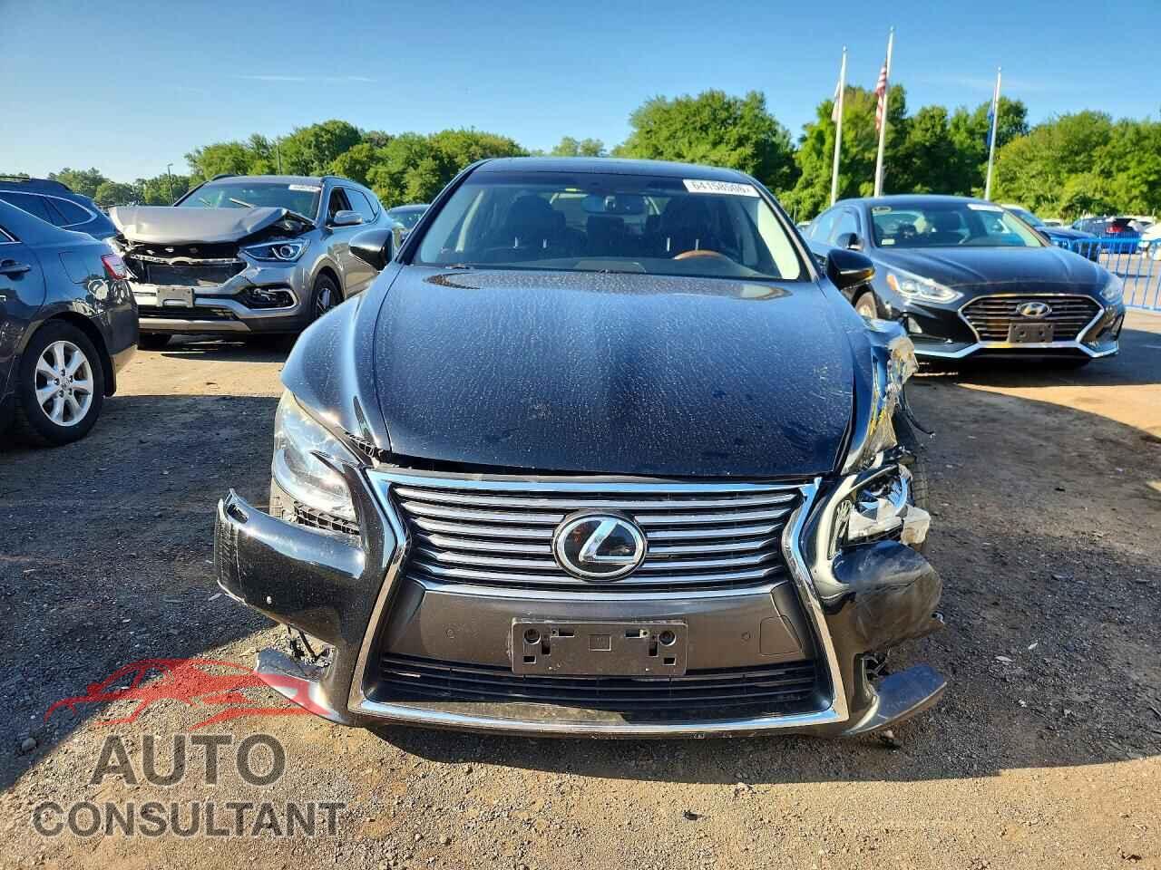 LEXUS LS460 2013 - JTHCL1EF5D5018427