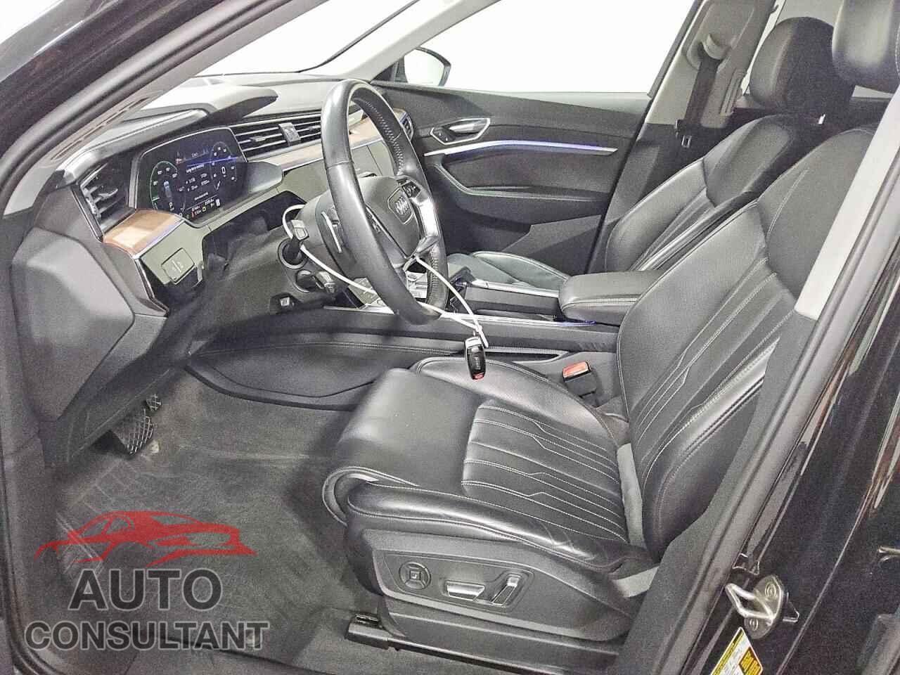 AUDI E-TRON 2019 - WA1VABGEXKB017048