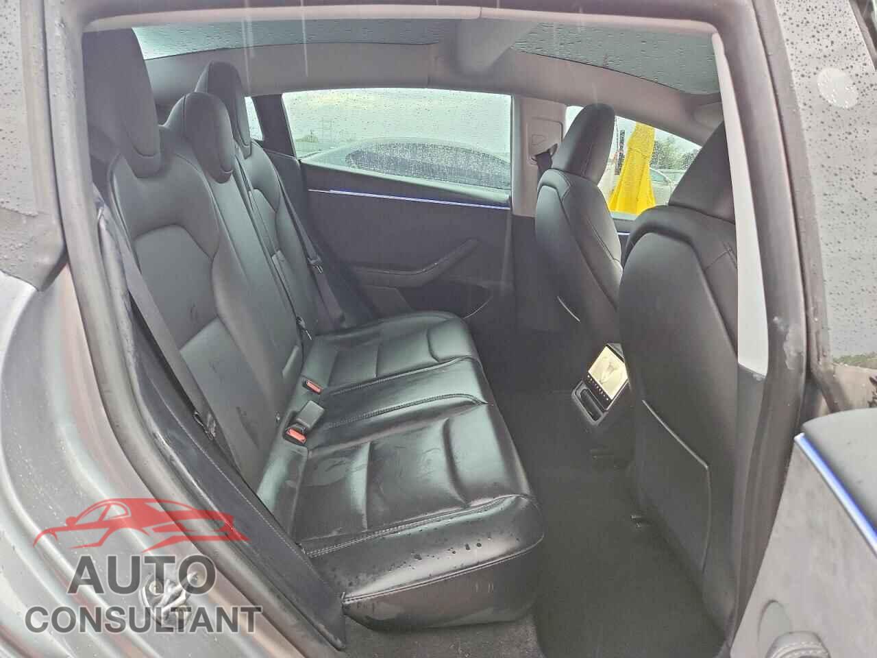 TESLA MODEL 3 2025 - 5YJ3E1EB5SF939096