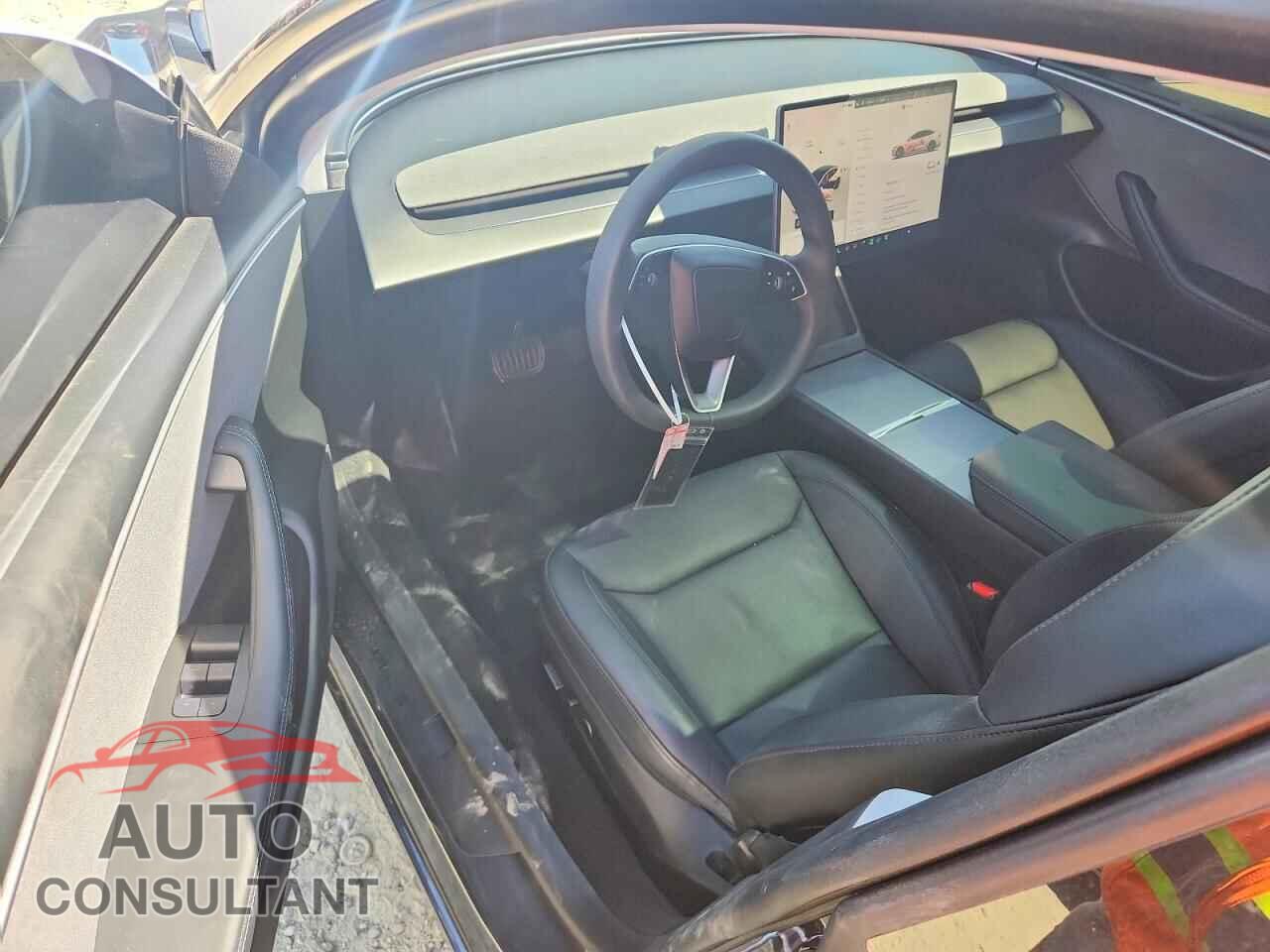 TESLA MODEL 3 2024 - 5YJ3E1EA4RF726061