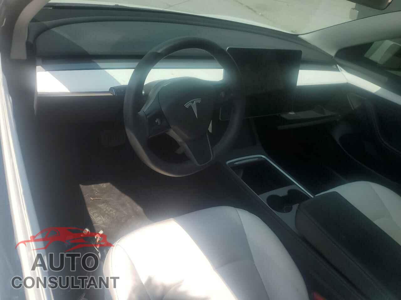 TESLA MODEL 3 2021 - 5YJ3E1EB2MF092007