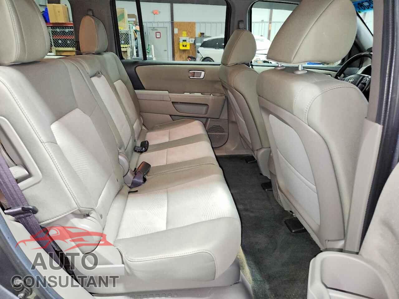 HONDA PILOT 2013 - 5FNYF4H20DB036745