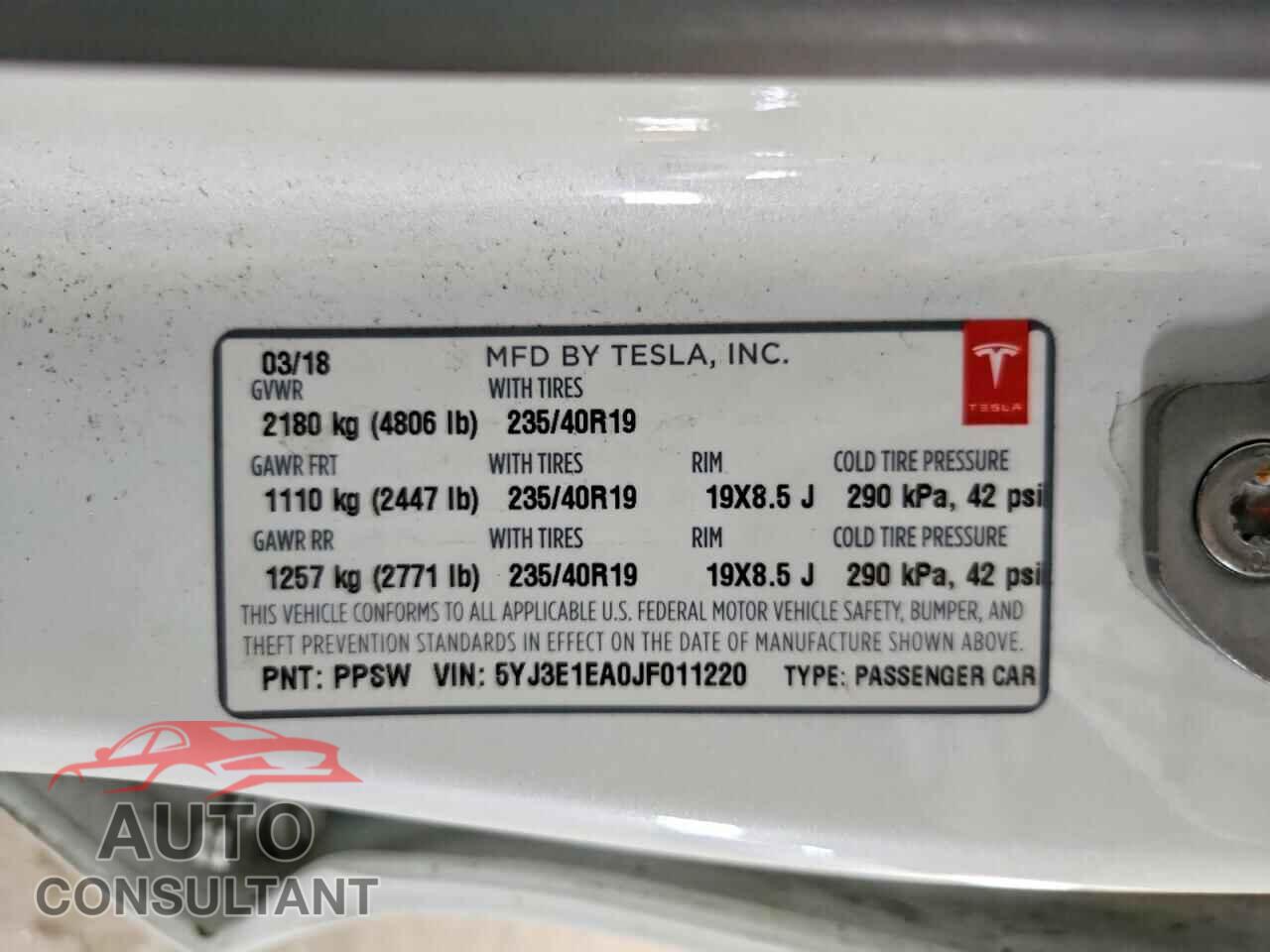 TESLA MODEL 3 2018 - 5YJ3E1EA0JF011220