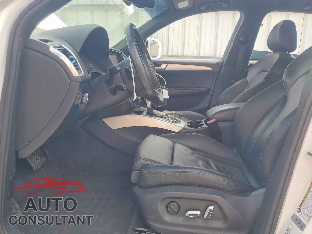 AUDI Q5 2017 - WA1M2AFPXHA047025