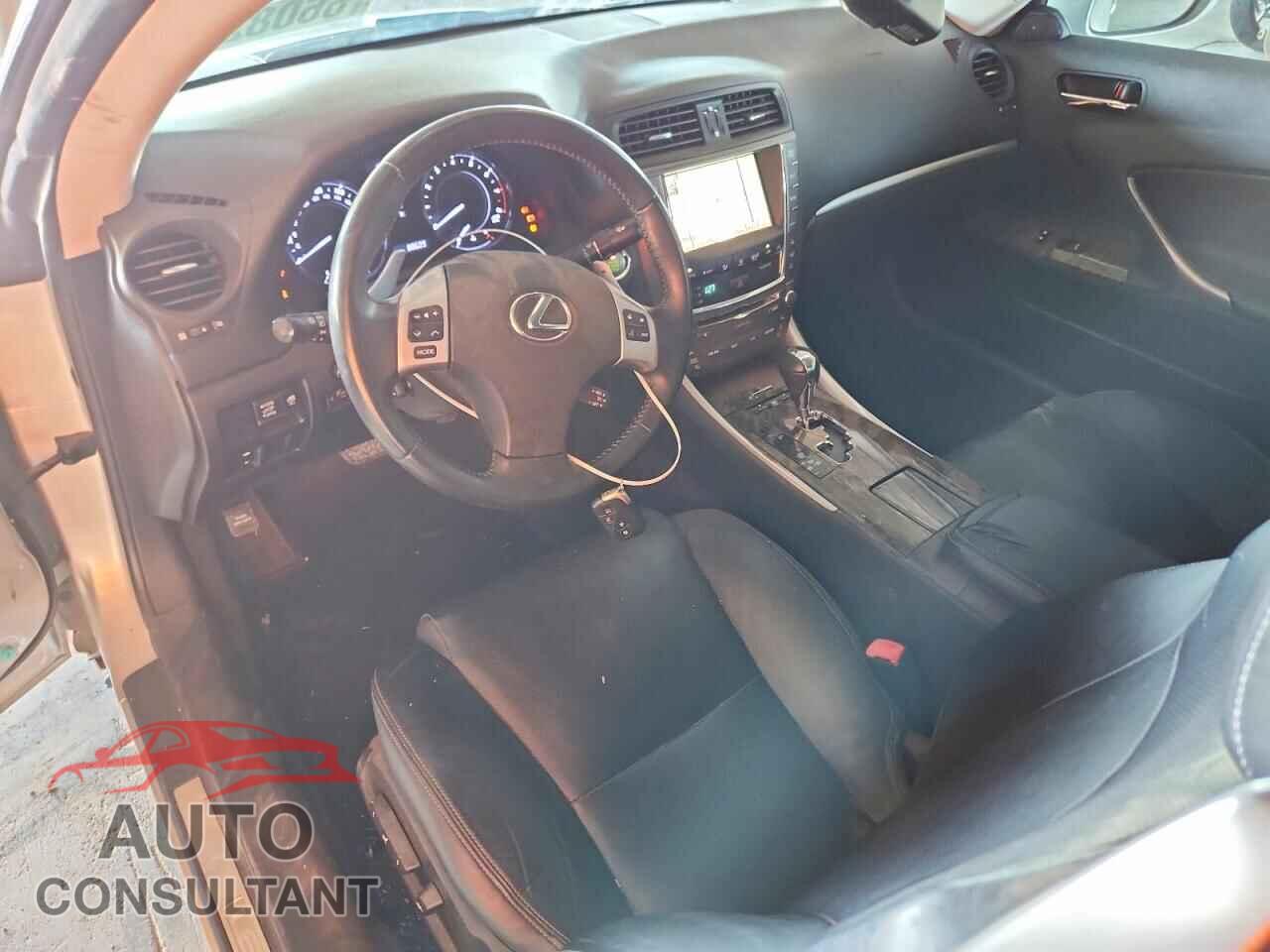 LEXUS IS 2011 - JTHFF2C2XB2518236