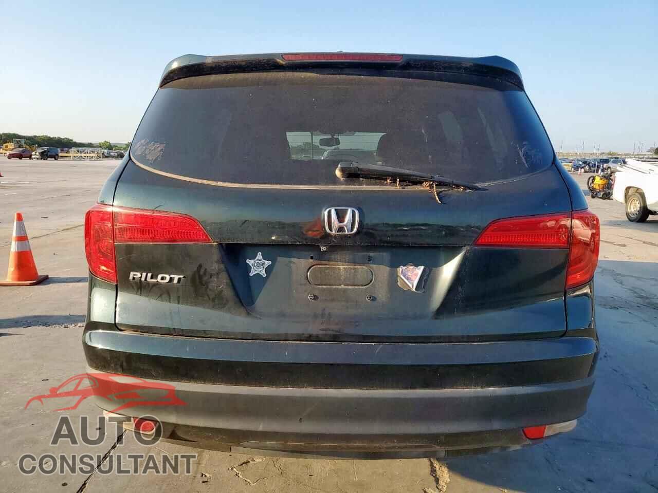 HONDA PILOT 2017 - 5FNYF5H5XHB021840