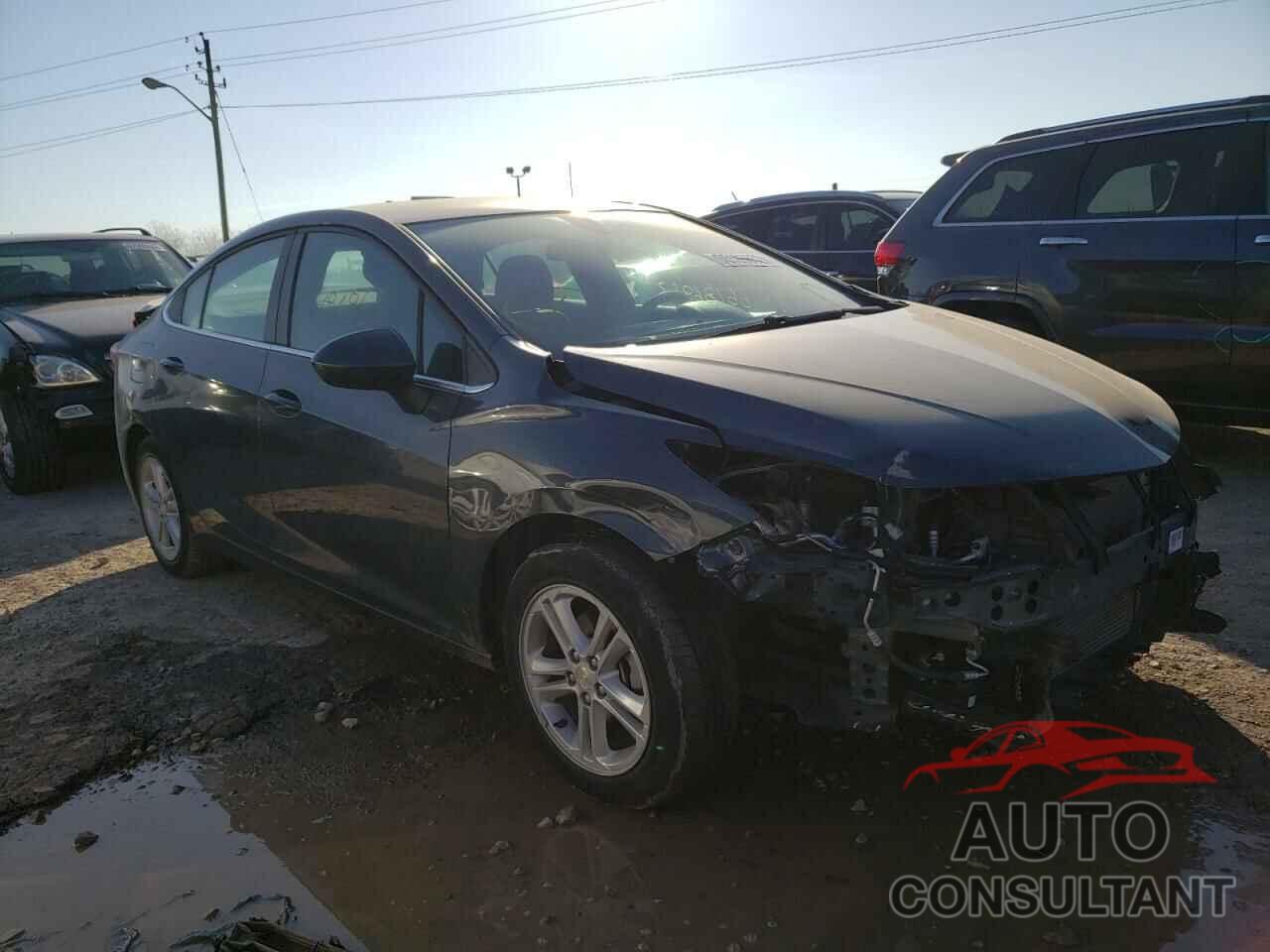 CHEVROLET CRUZE 2018 - 1G1BE5SM2J7100318