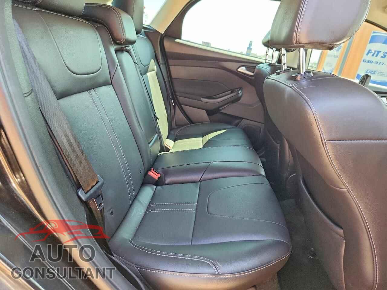 FORD FOCUS 2014 - 1FADP3N27EL192473