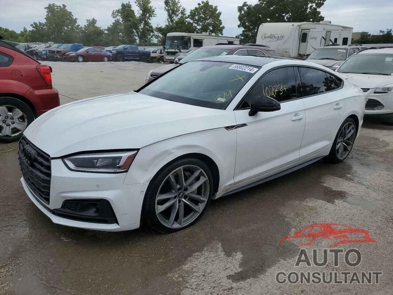 AUDI A5 2019 - WAUFNCF50KA071371