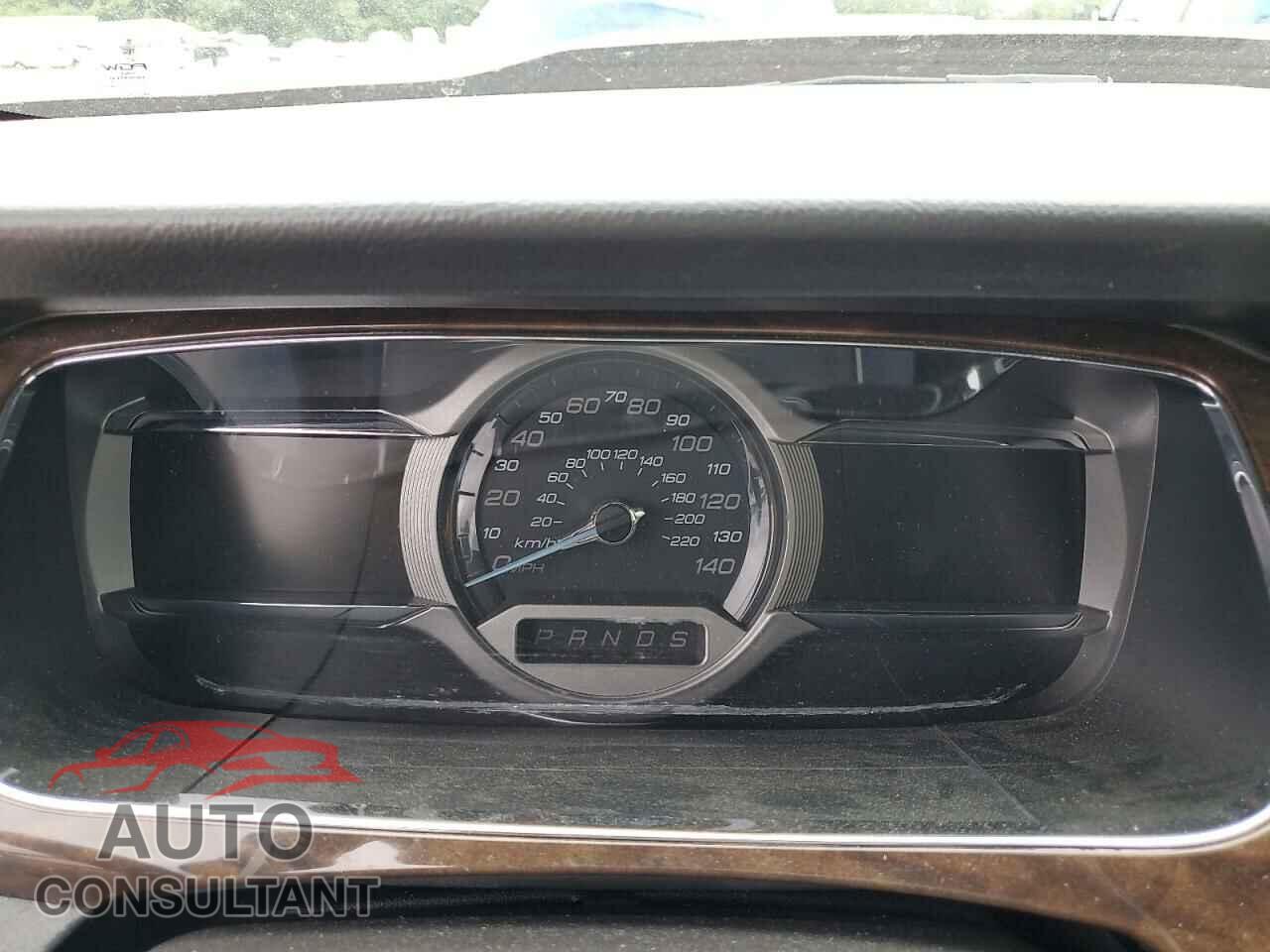 FORD TAURUS 2017 - 1FAHP2F83HG145310