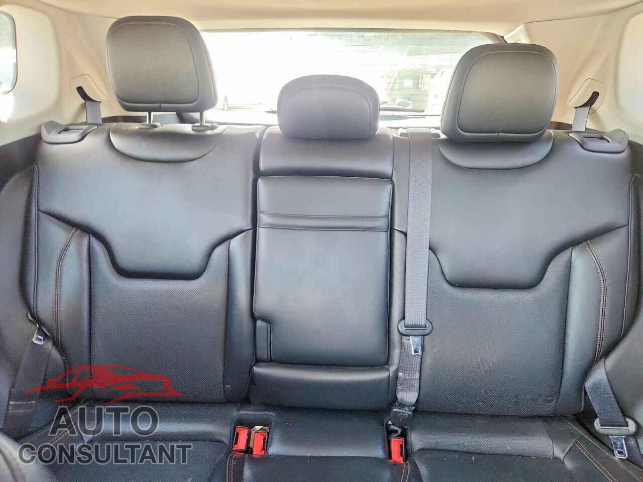JEEP COMPASS 2017 - 3C4NJDCB8HT611013