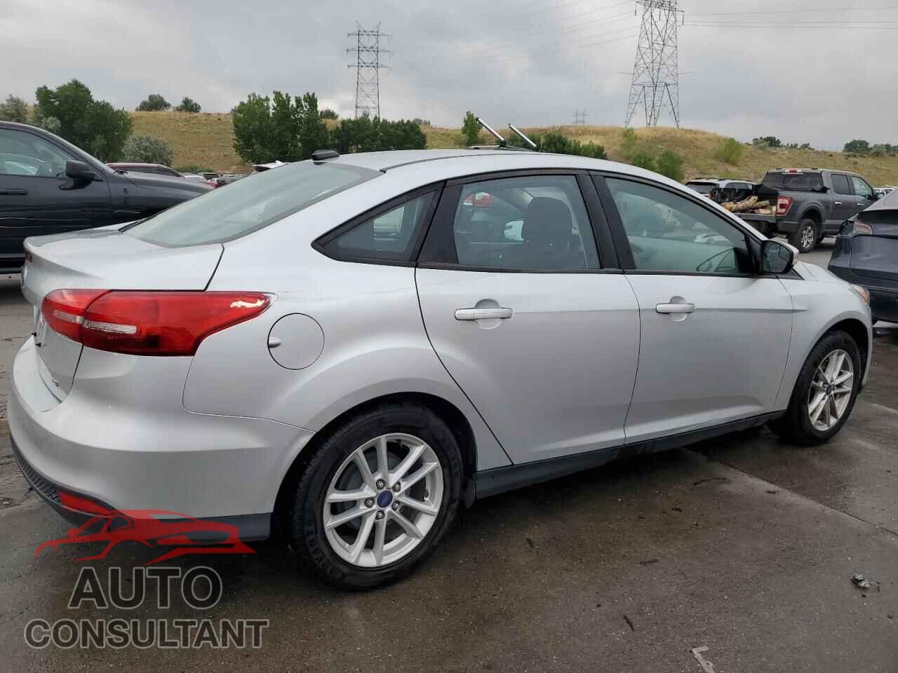 FORD FOCUS 2016 - 1FADP3F22GL365429