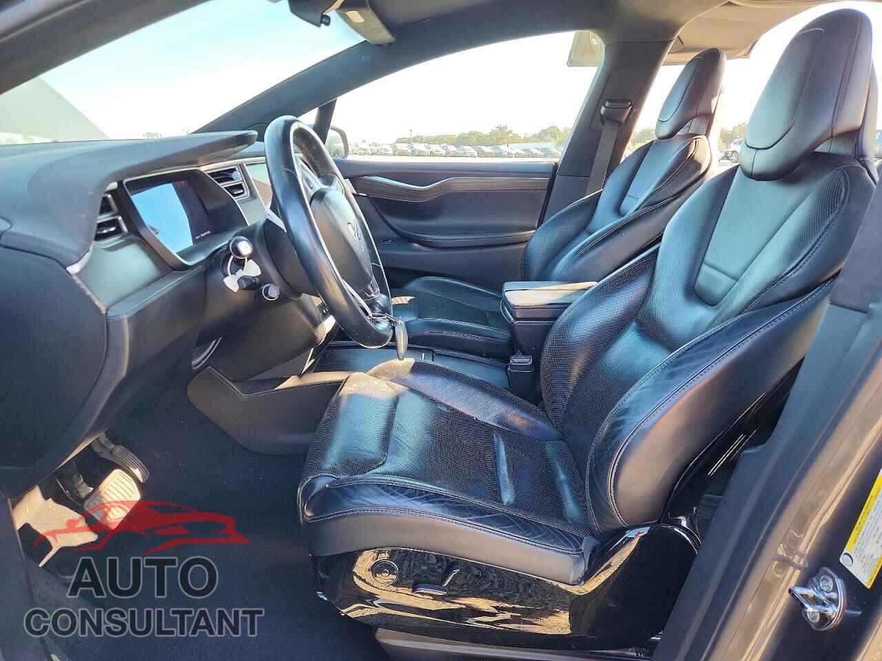 TESLA MODEL X 2016 - 5YJXCAE25GF001792