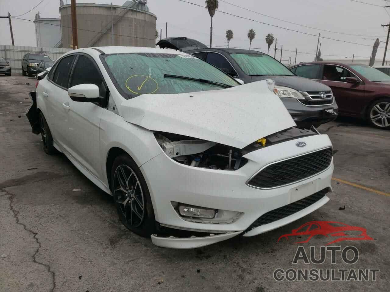 FORD FOCUS 2016 - 1FADP3F21GL329120