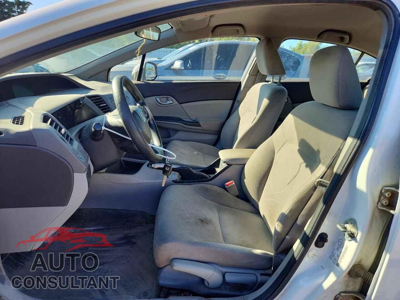 HONDA CIVIC 2012 - 2HGFB2E47CH057163