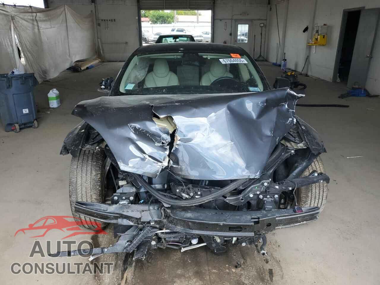 TESLA MODEL S 2018 - 5YJSA1E2XJF264268