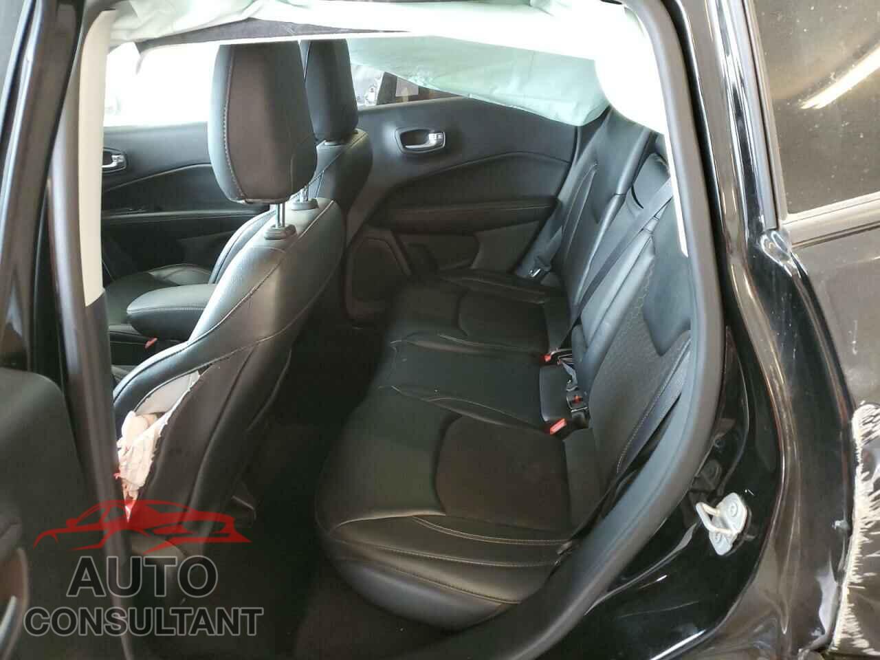 JEEP COMPASS 2018 - 3C4NJDBB2JT373473