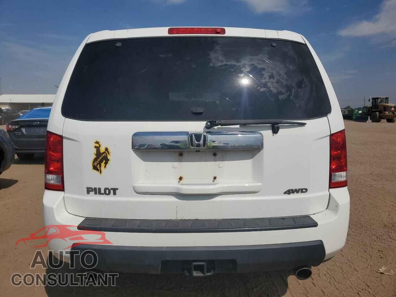 HONDA PILOT 2011 - 5FNYF4H52BB009974