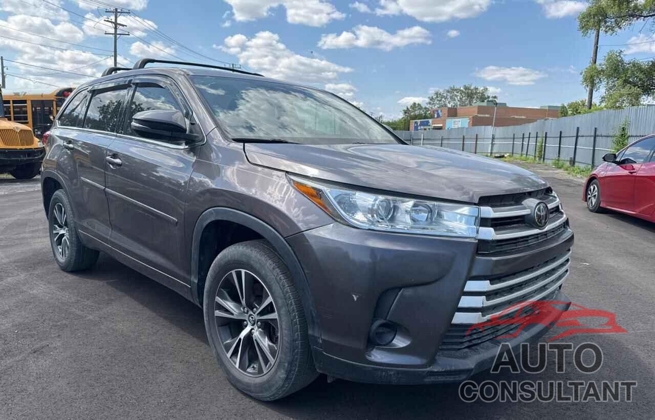 TOYOTA HIGHLANDER 2018 - 5TDZARFH3JS039556
