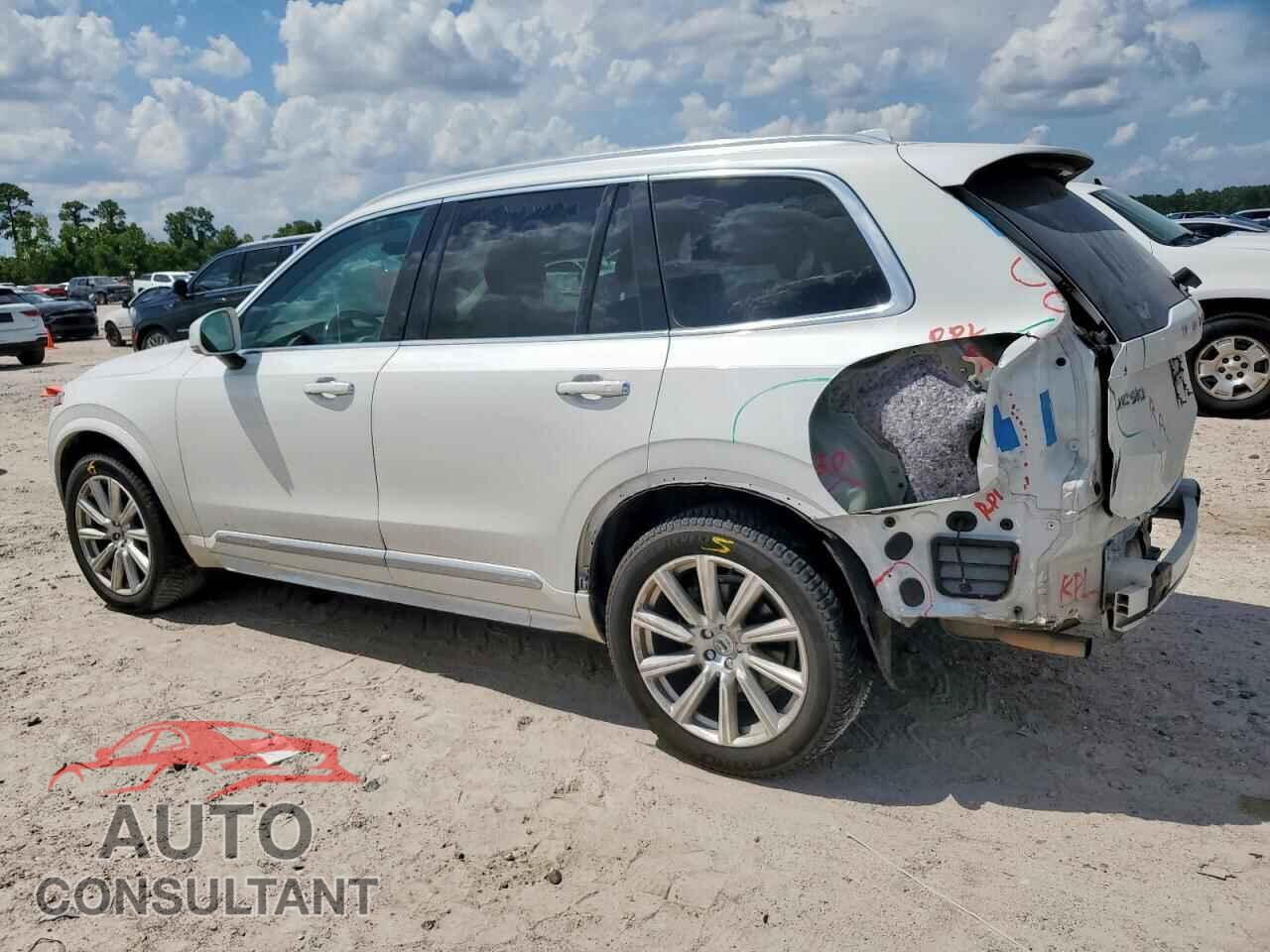 VOLVO XC90 2017 - YV4A22PL3H1183388