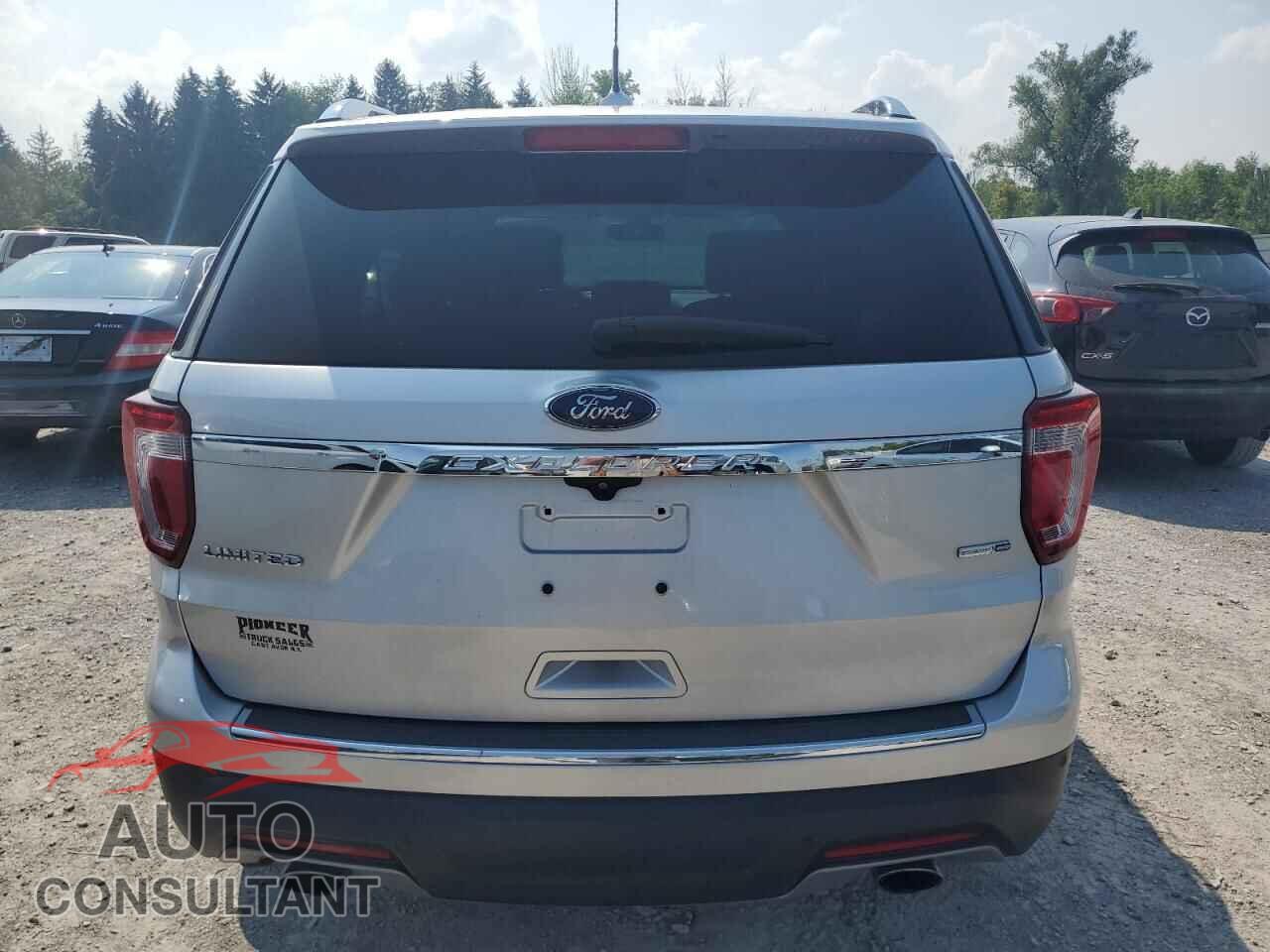 FORD EXPLORER 2018 - 1FM5K8FHXJGB49015