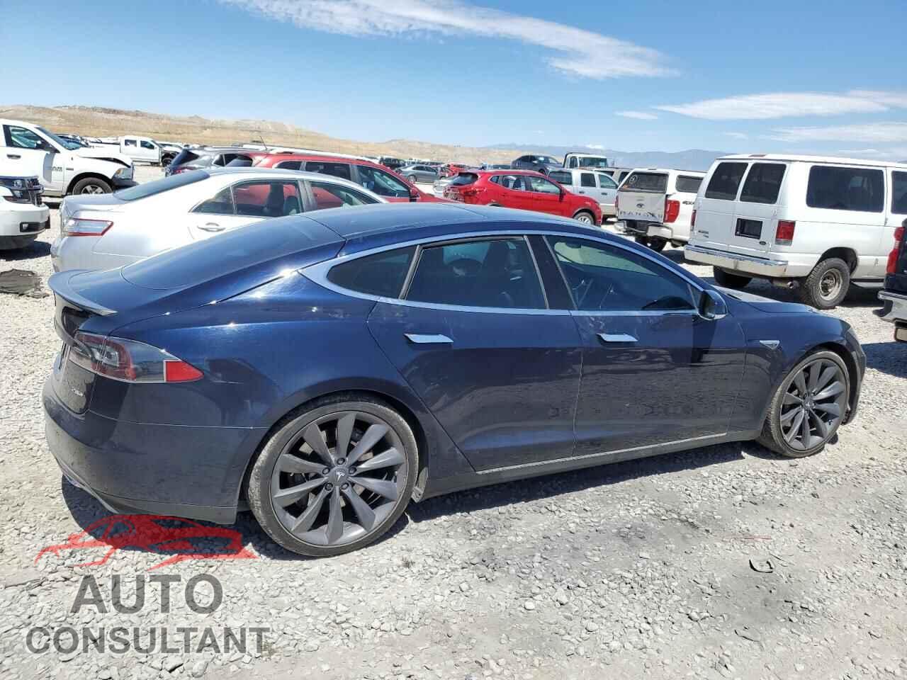 TESLA MODEL S 2013 - 5YJSA1DP3DFP10858