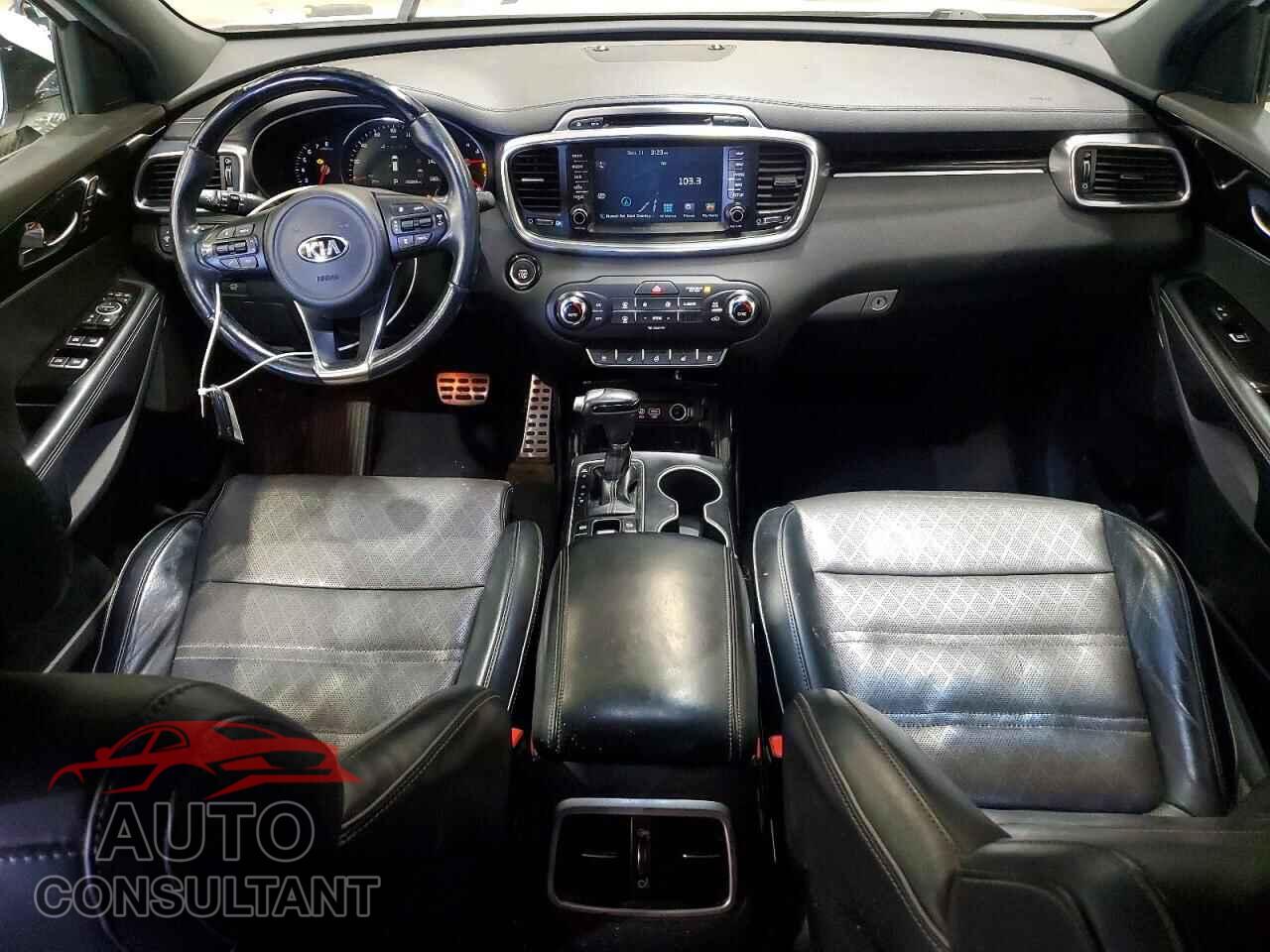 KIA SORENTO 2017 - 5XYPKDA59HG246111