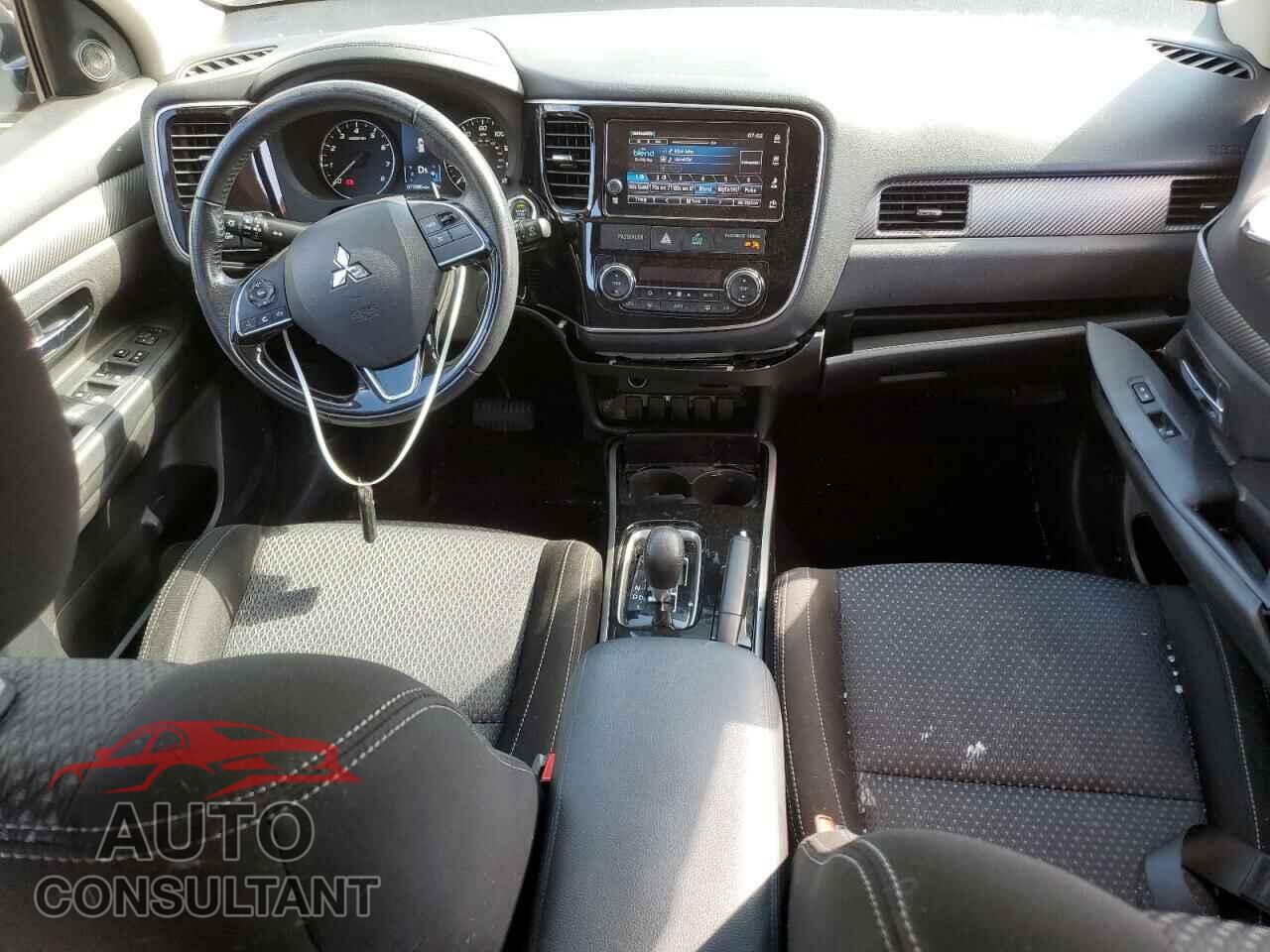 MITSUBISHI OUTLANDER 2017 - JA4AD3A3XHZ057357