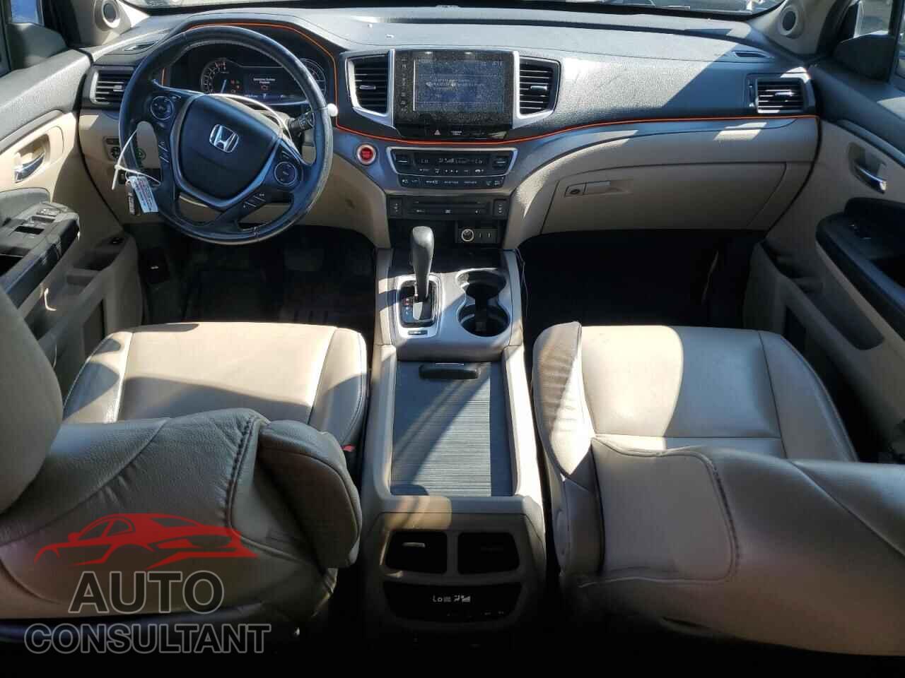 HONDA PILOT 2017 - 5FNYF6H84HB092533