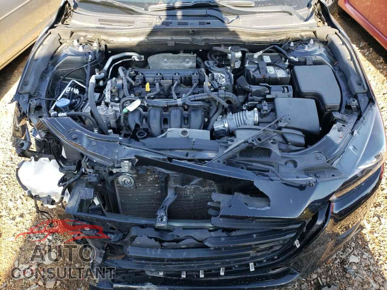 MAZDA 3 2018 - 3MZBN1U76JM166364