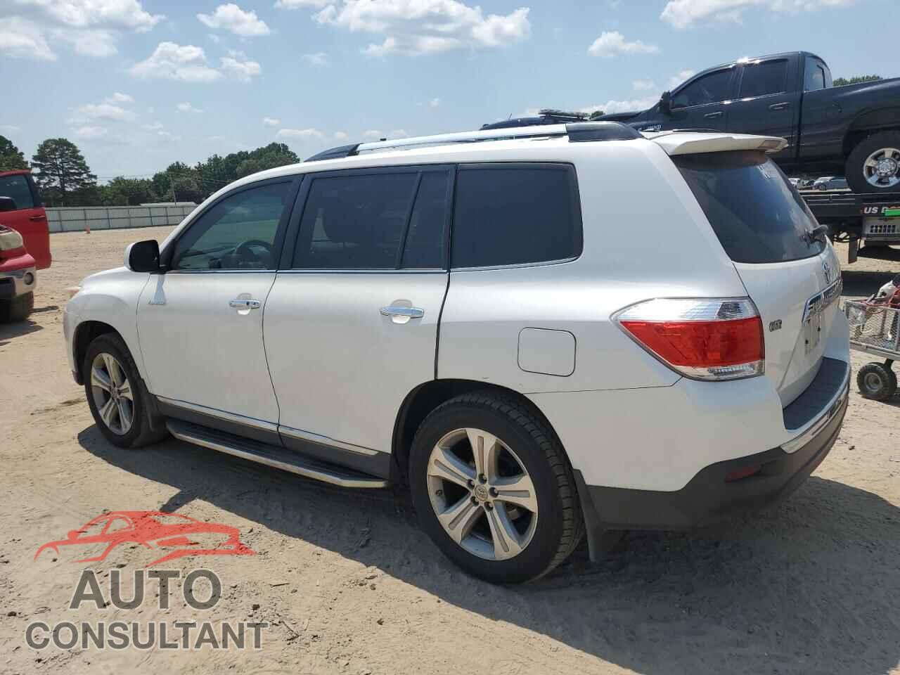 TOYOTA HIGHLANDER 2013 - 5TDYK3EH8DS124095